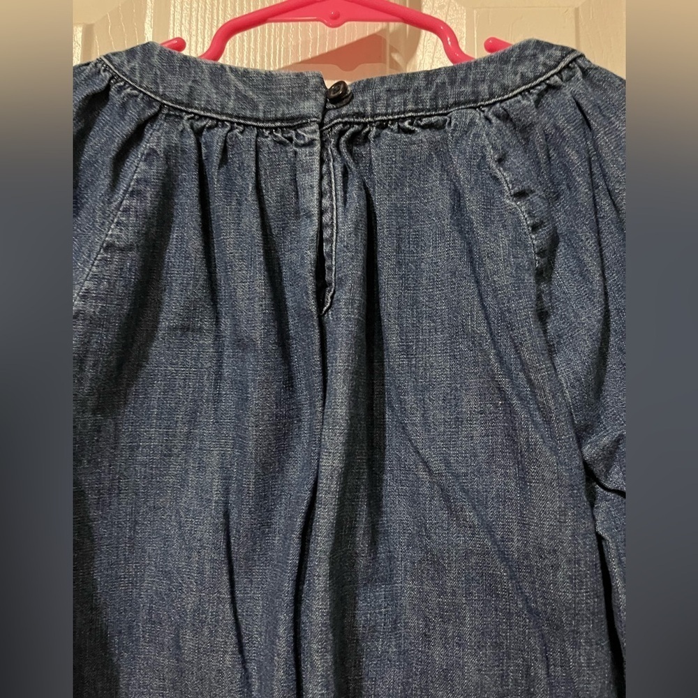 Gap girls size L denim shirt with white flower embroidery on sleeves - Picture 7 of 9